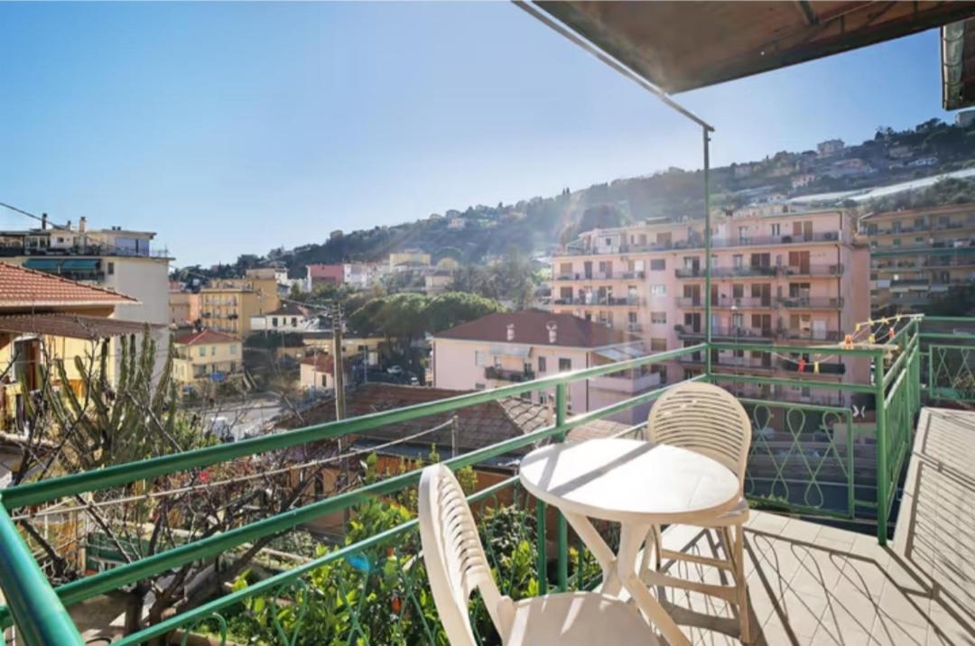 Casa Sanremo Tiziano Parking Gratis Spiaggia 15 Minuti A Piedi Bagian luar foto